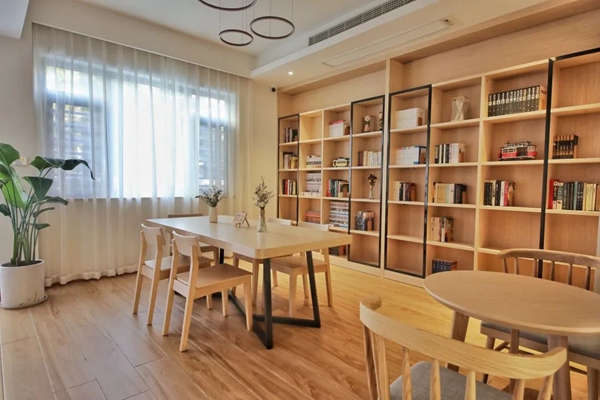 酒店家具,五星級(jí)酒店家具,酒店家具定制廠家,酒店家具定制,酒店套房家具,酒店固裝家具