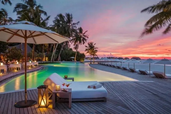 酒店家具,酒店套房家具,五星級酒店家具,酒店家具定制廠家,酒店家具定制,酒店固裝家具,酒店家具廠家