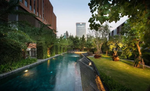 酒店家具,酒店套房家具,五星級酒店家具,酒店家具定制廠家,酒店家具定制,酒店固裝家具,酒店家具廠家