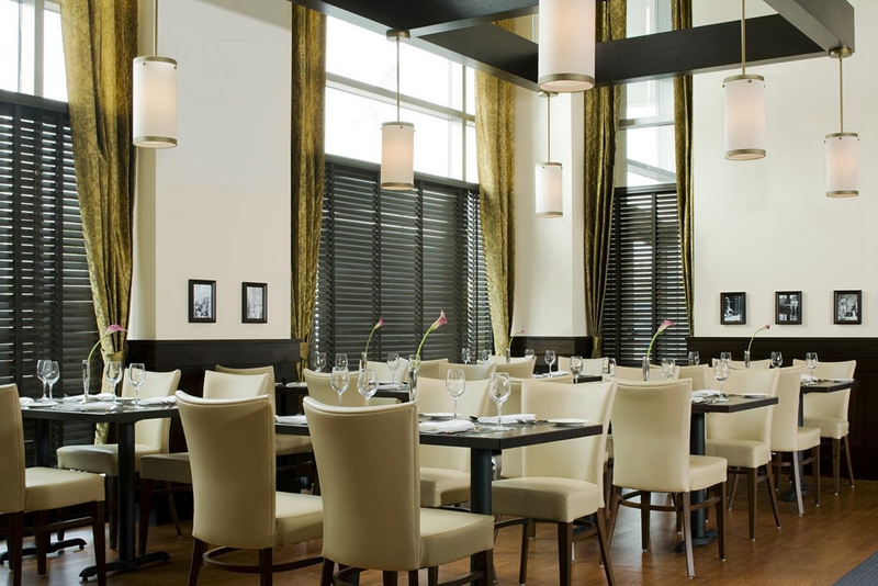 酒店套房家具,酒店家具,五星級酒店家具,酒店家具定制廠家,酒店家具定制,酒店固裝家具,酒店家具廠家