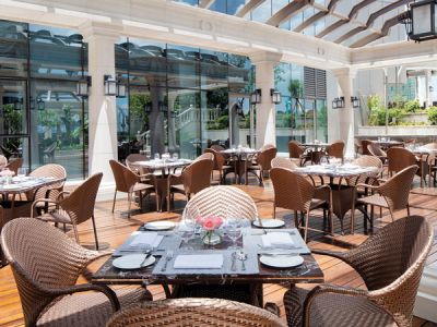 如何選擇定制餐廳酒店家具