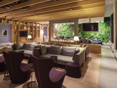 酒店固裝家具-酒店家具廠家告訴你酒店家具定制使用木材越硬越好嗎？