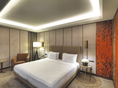 酒店家具定制——怎么分辨油漆好壞？